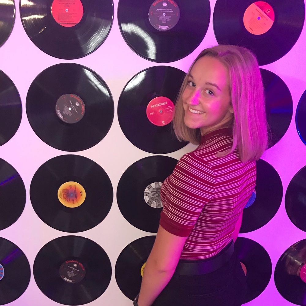 Meet your Posher, Lauren